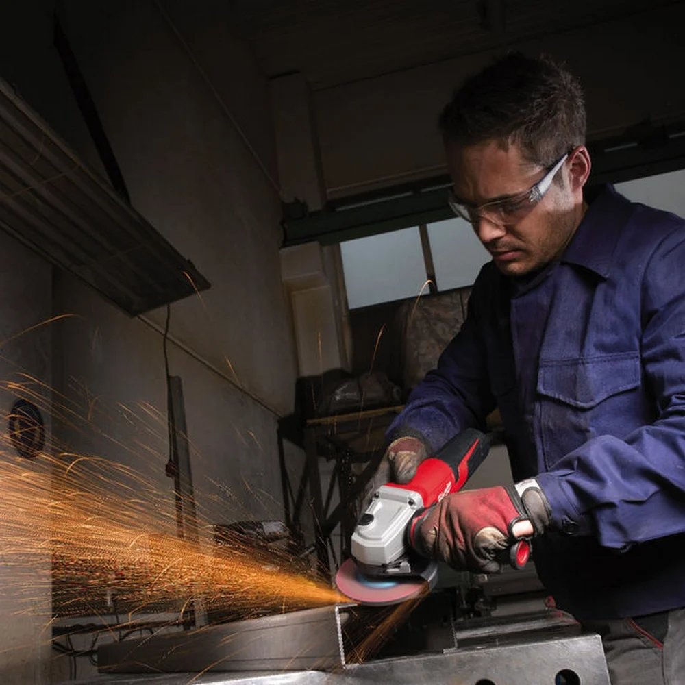 MILWAUKEE AGV15-125XE